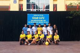 Giao lưu bóng chuyền