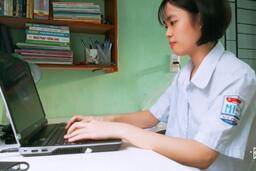 NỮ SINH THPT MỸ HÀO – HƯNG YÊN