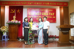 CHƯƠNG TRÌNH GẶP MẶT CHIA TAY ĐỒNG CHÍ ĐÀO THỊ HỒNG NGHỈ CHẾ ĐỘ HƯU TRÍ