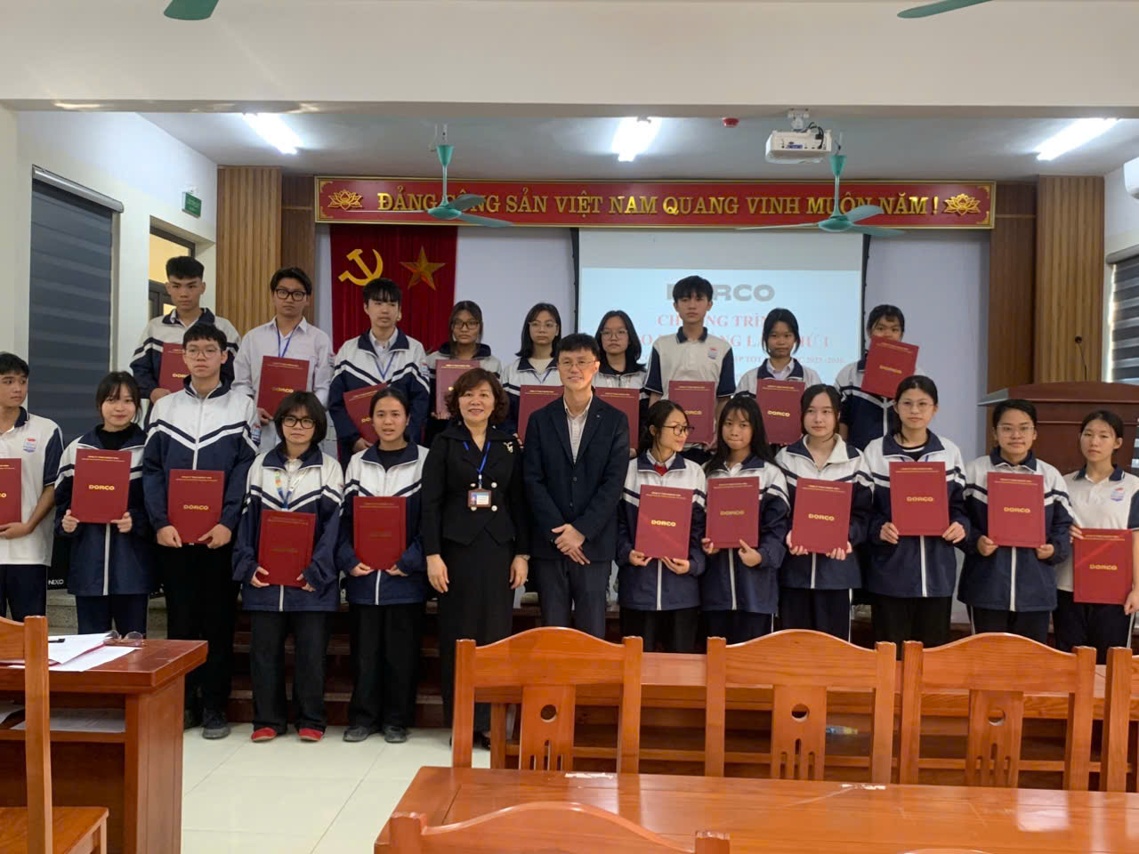 <a href='https://c3myhao.hungyen.edu.vn/tin-tuc/cong-ty-dorco-trao-hoc-bong-cho-hoc-sinh-co-thanh-tich-hoc-tap-tot-cua-truong-thpt-my-hao-lan-thu-nhat-nam-hoc-2025-2026.html'>CÔNG TY DORCO TRAO HỌC BỔNG CHO HỌC SINH CÓ THÀNH TÍCH HỌC TẬP TỐT CỦA TRƯỜNG THPT MỸ HÀO   LẦN THỨ NHẤT NĂM HỌC 2025 – 2026</a>